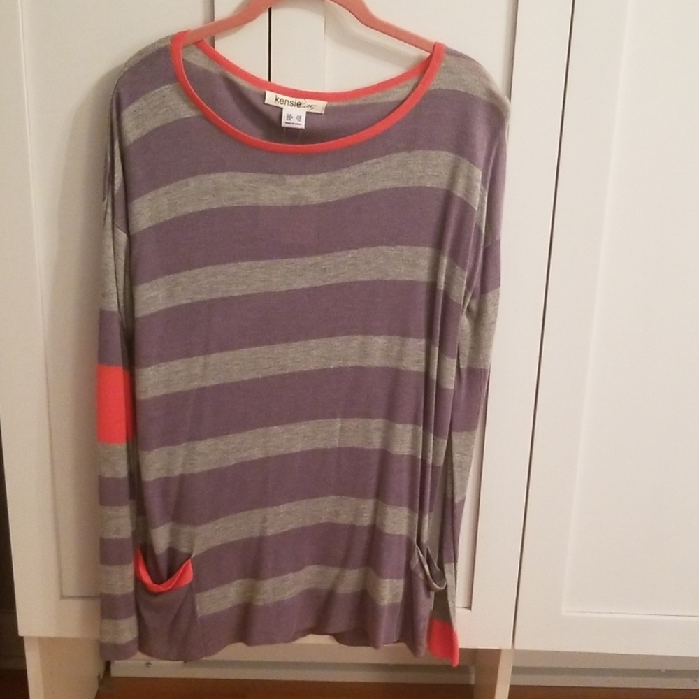☘️NWT Kensie Patch Pocket Stripe Sweater☘️